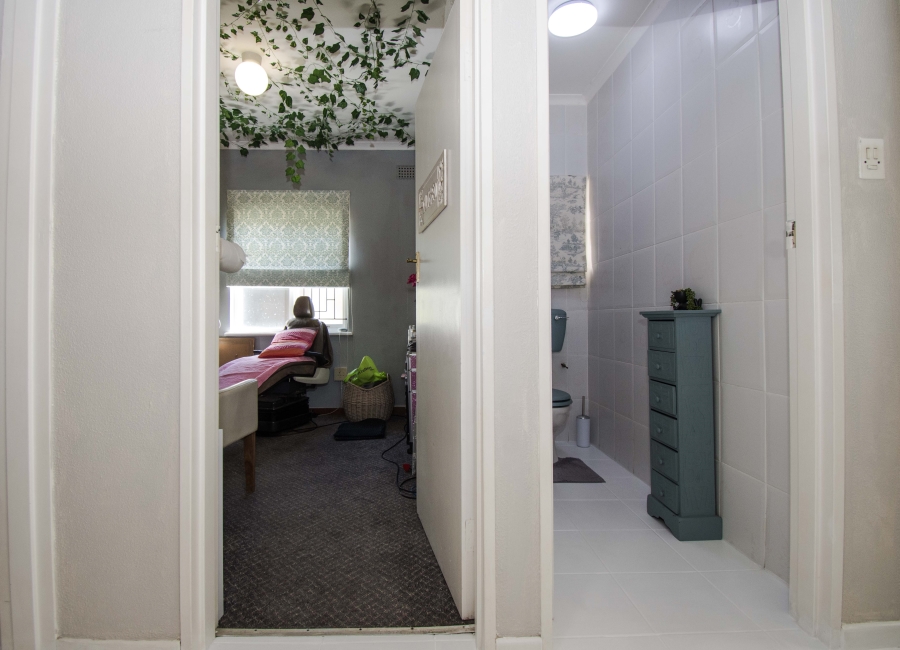 4 Bedroom Property for Sale in Parel Vallei Western Cape